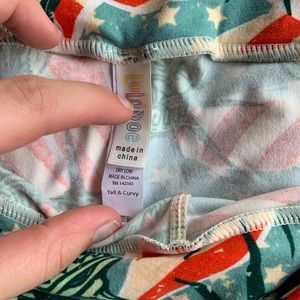 Lularoue TC leggings